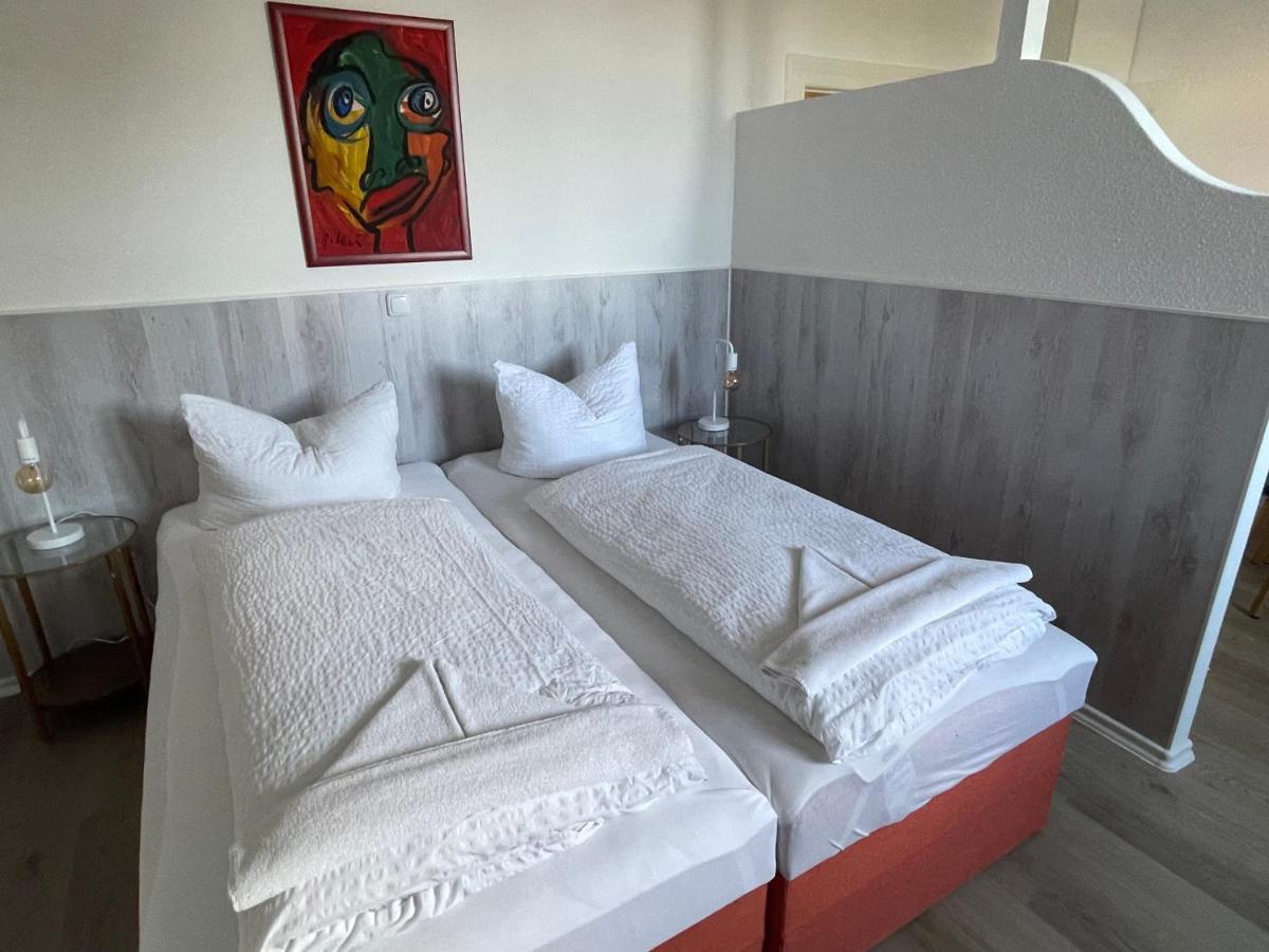H&H Apartment Im Herzen Von Greifswald Zentral In Der Langen Reihe Buitenkant foto