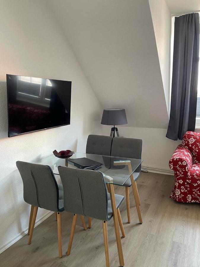 H&H Apartment Im Herzen Von Greifswald Zentral In Der Langen Reihe Buitenkant foto