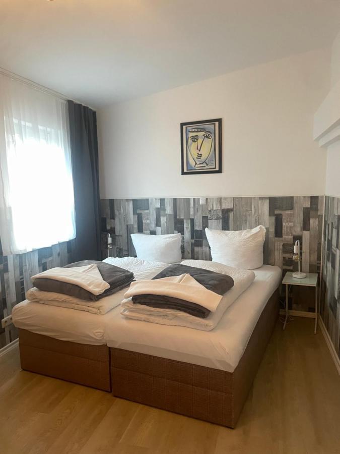 H&H Apartment Im Herzen Von Greifswald Zentral In Der Langen Reihe Buitenkant foto